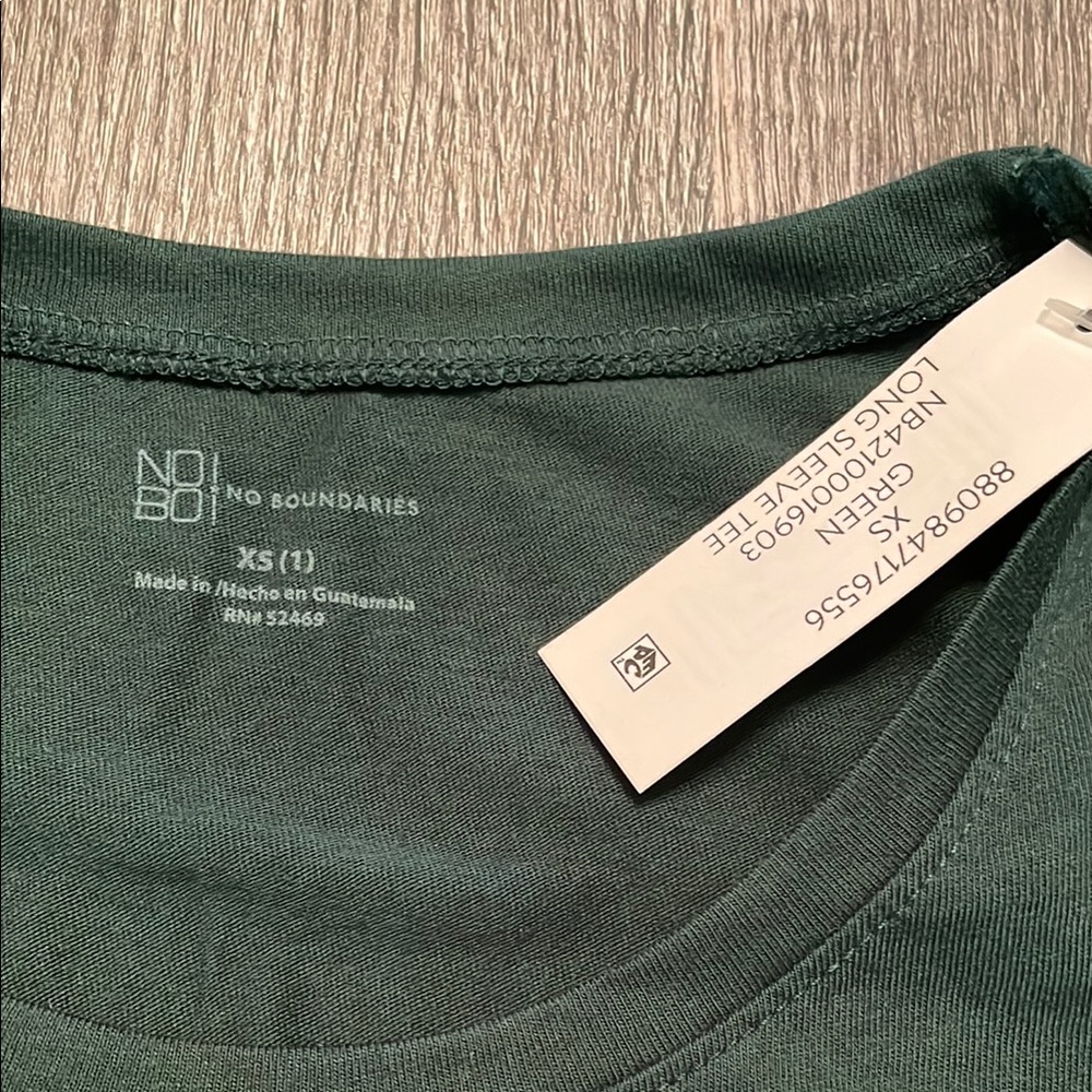 No Boundaries Fitted Green Long Sleeve Tee - Picture 2 of 7